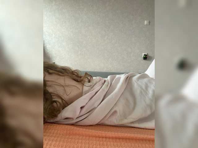 kisssssesmee live cam on BongaCams