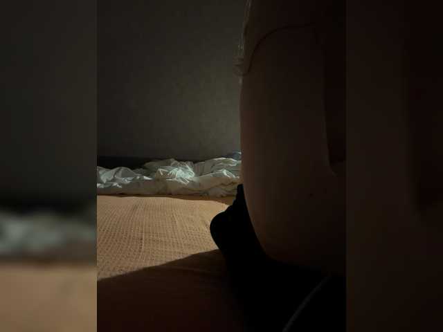 kisssssesmee live cam on BongaCams