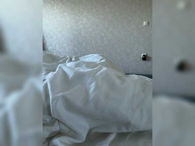 kisssssesmee live cam on BongaCams