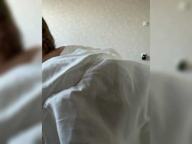 kisssssesmee live cam on BongaCams