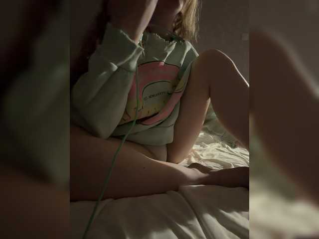 kisssssesmee live cam on BongaCams