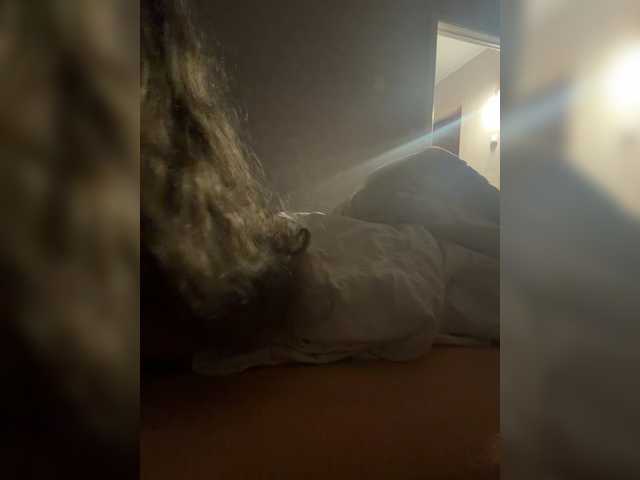 kisssssesmee live cam on BongaCams