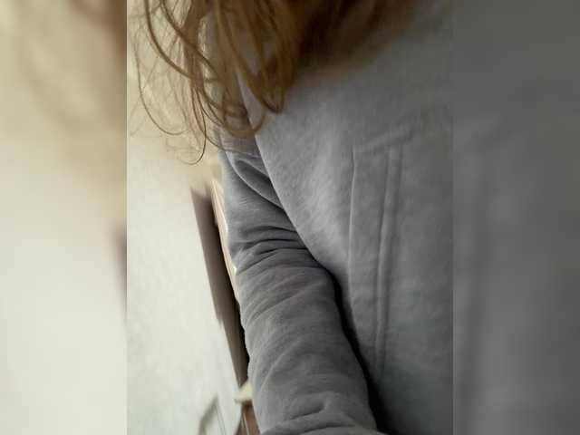kisssssesmee live cam on BongaCams
