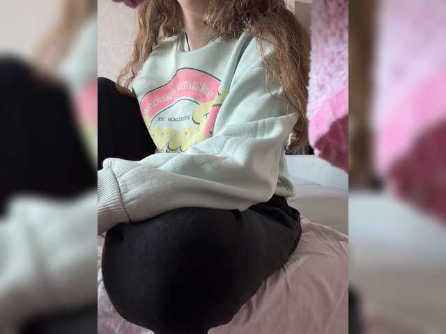 kisssssesmee live cam on BongaCams