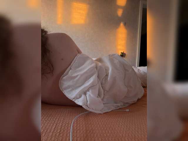 kisssssesmee live cam on BongaCams