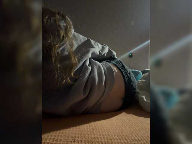 kisssssesmee live cam on BongaCams