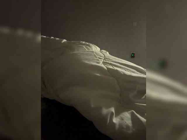 kisssssesmee's webcam live show