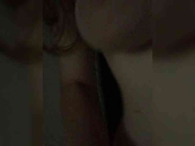 kisssssesmee Live Webcam on BongaCams