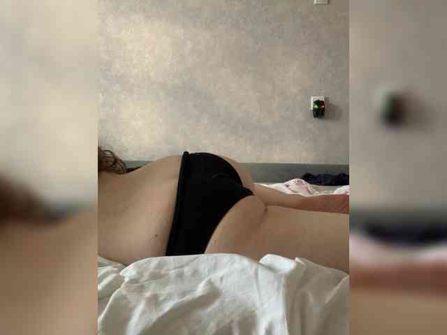 kisssssesmee Live Webcam on BongaCams