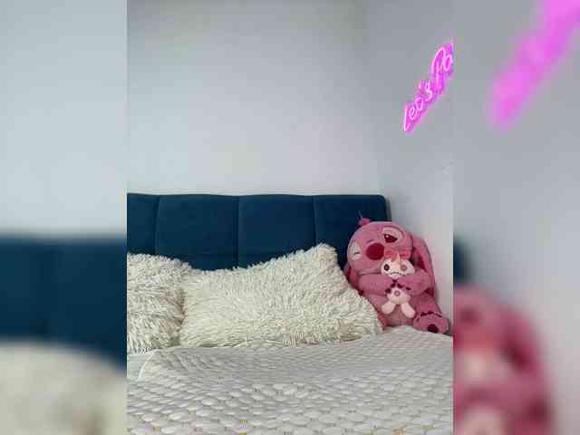 Mystique_Rose webcam
