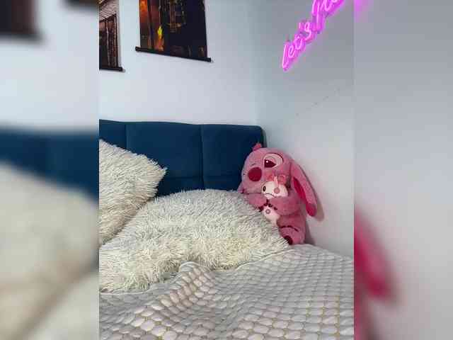 Mystique_Rose webcam