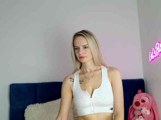 Mystique_Rose webcam