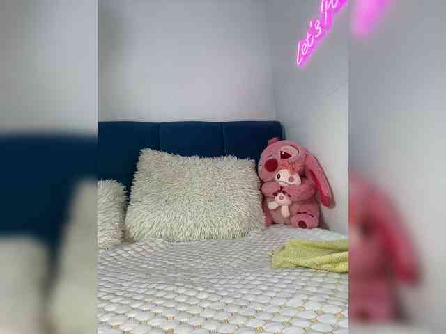 Mystique_Rose webcam