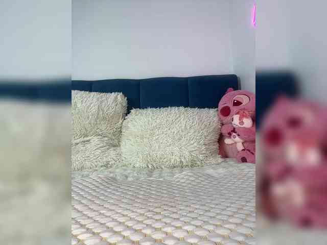 Mystique_Rose webcam