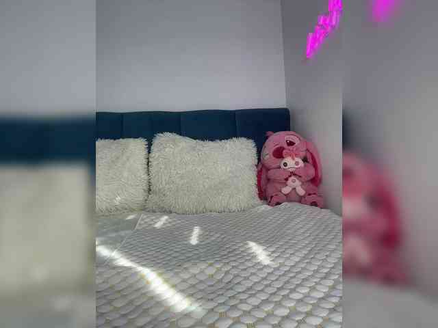 Mystique_Rose webcam