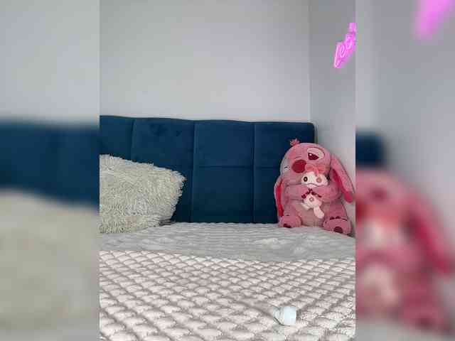 Mystique_Rose webcam