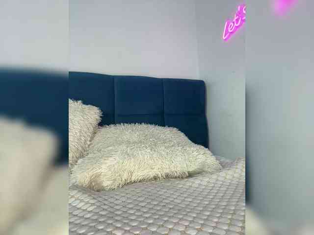 Mystique_Rose webcam