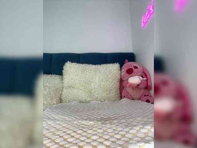 Mystique_Rose webcam