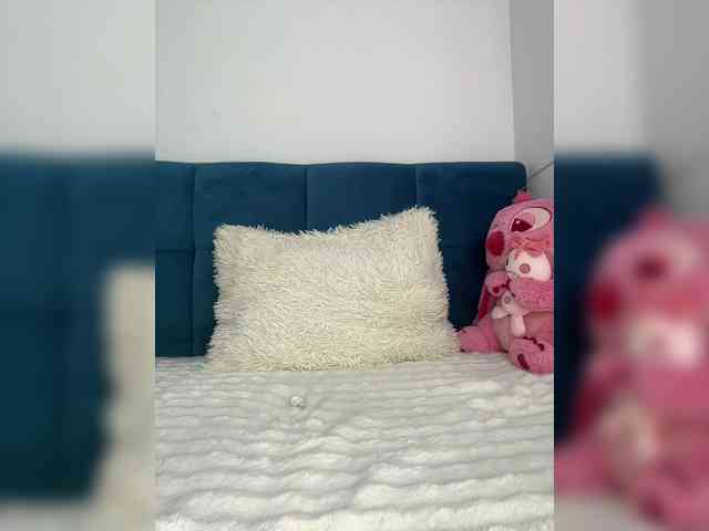 Mystique_Rose webcam