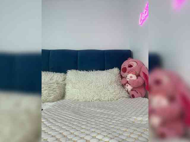 Mystique_Rose webcam
