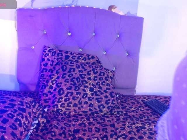 juanitafox live cam on BongaCams