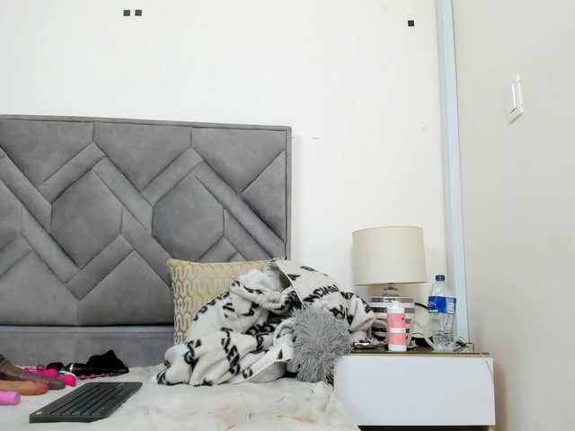 alicee-18 live cam on BongaCams