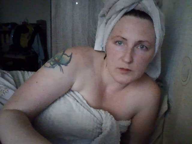 AllaSowinskaya live cam on BongaCams