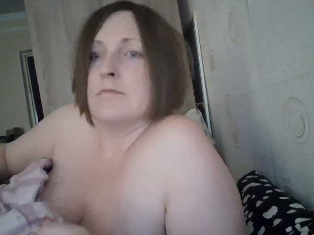 AllaSowinskaya live cam on BongaCams