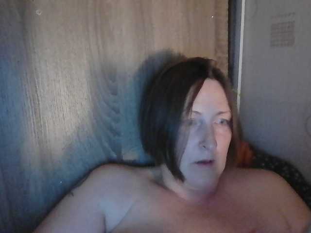 AllaSowinskaya live cam on BongaCams