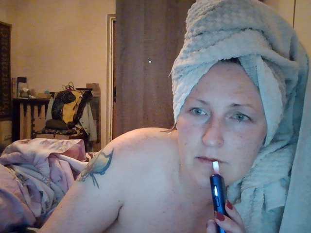 AllaSowinskaya live cam on BongaCams