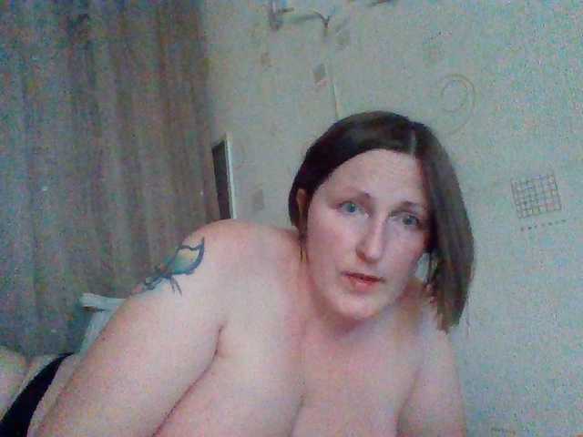 AllaSowinskaya live cam on BongaCams