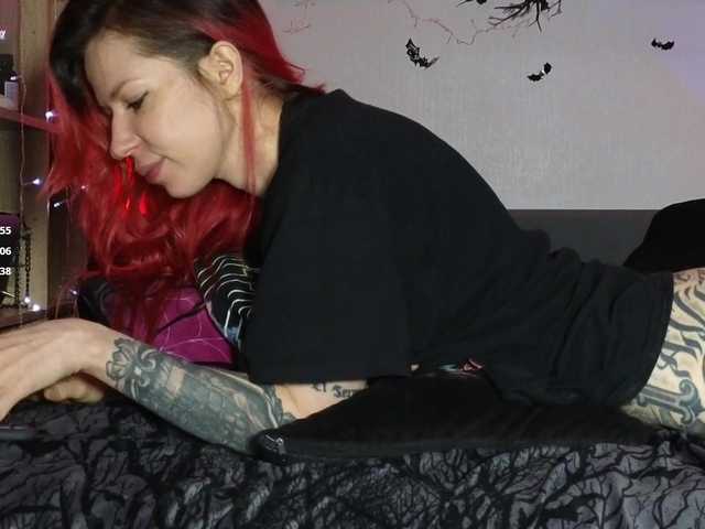 Devilsbride live cam on BongaCams