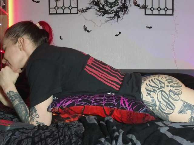 Devilsbride live cam on BongaCams