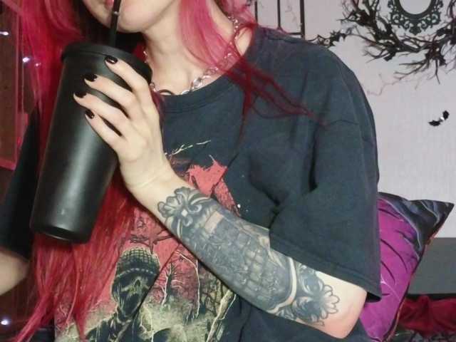 Devilsbride live cam