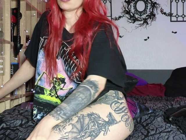 Devilsbride live cam on BongaCams