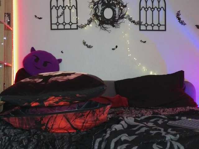 Devilsbride live cam on BongaCams