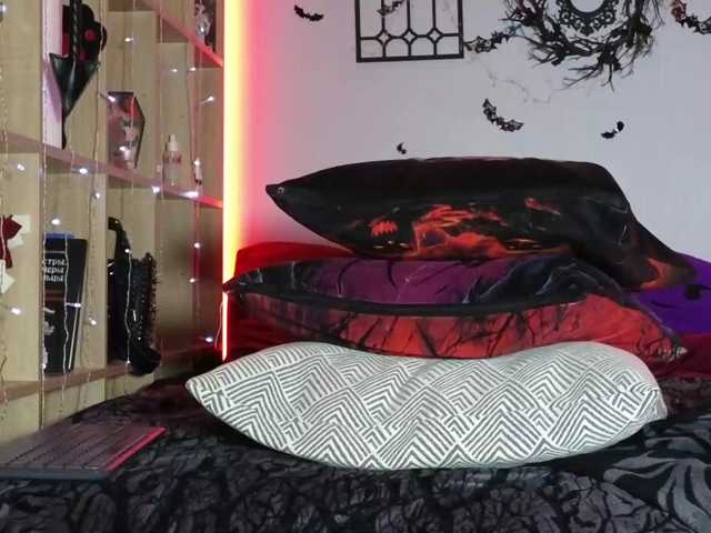 Devilsbride live cam on BongaCams