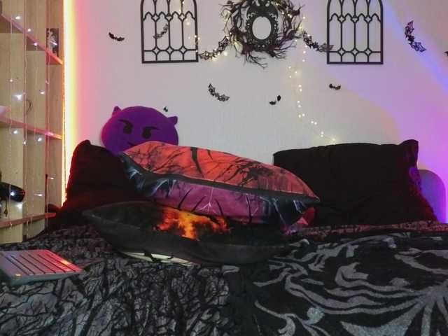 Devilsbride live cam on BongaCams