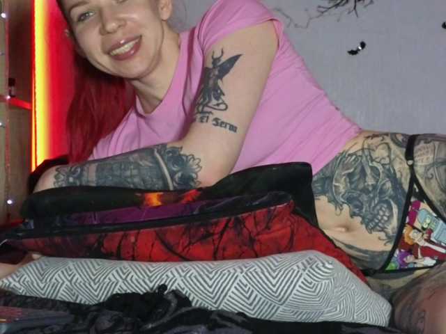 Devilsbride live cam on BongaCams