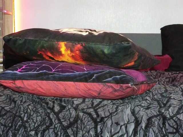 Devilsbride live webcam show