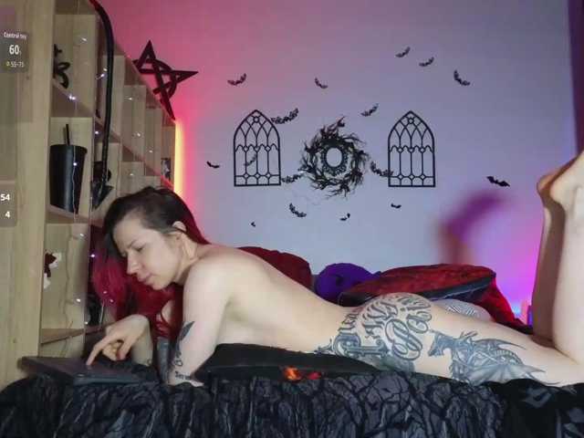 Devilsbride live cam on BongaCams