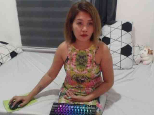 Asian-Susan webcam