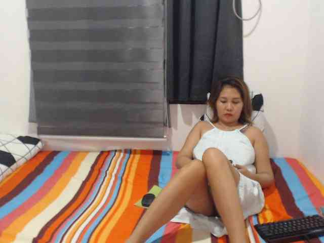 Asian-Susan webcam