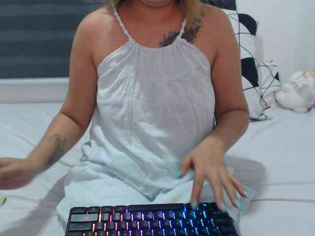 Asian-Susan webcam
