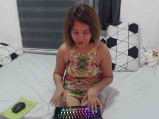 Asian-Susan webcam