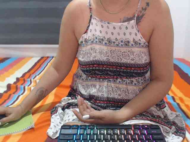 Asian-Susan webcam