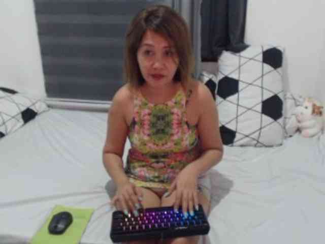 Asian-Susan webcam