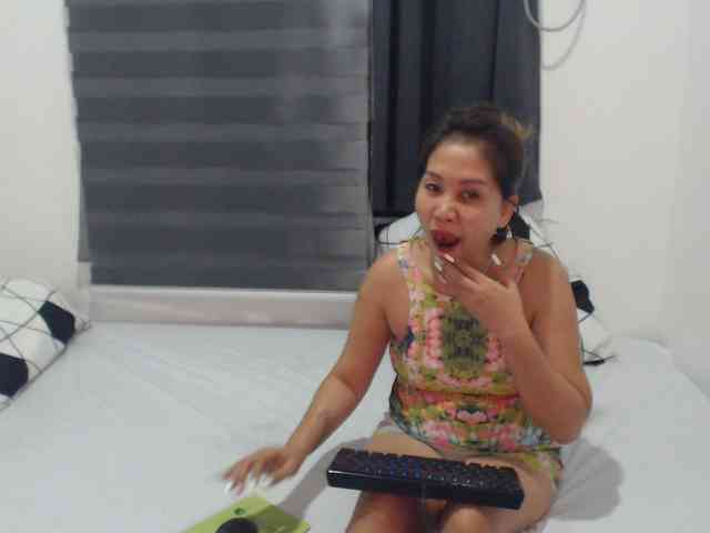 Asian-Susan webcam