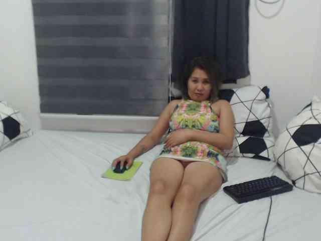 Asian-Susan webcam
