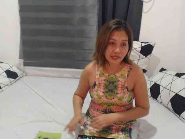 Asian-Susan webcam